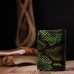 Лакированная визитница из натуральной фактурной кожи под змею KARYA 20987 Зеленый